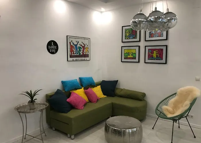 Modern Apt, Next To Metro Apartment *